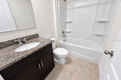 House in Kissimmee, Florida 3 bedrooms, 140.1 sq.m. № 2386341 - photo 14