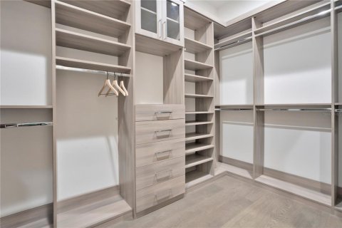 Купить виллу или дом в Винтер-Парк, Флорида 7 комнат, 459.77м2, № 2322698 - фото 27