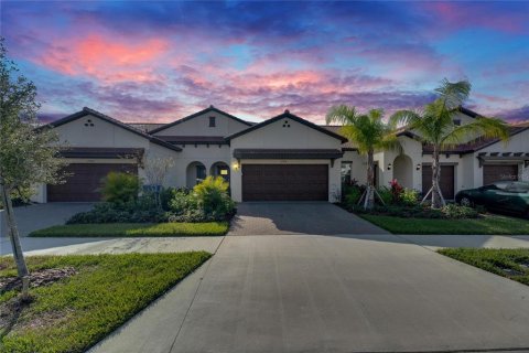 House in Wimauma, Florida 2 bedrooms, 161.37 sq.m. № 1767303 - photo 1