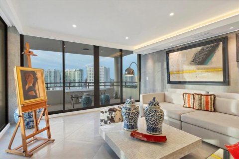 Condo in Sarasota, Florida, 4 bedrooms  № 1542051 - photo 5