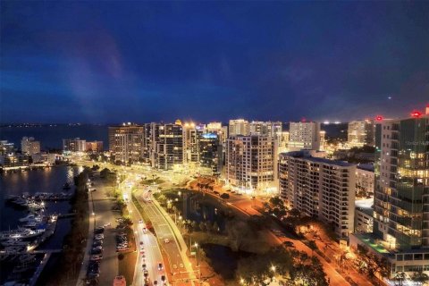 Condo in Sarasota, Florida, 4 bedrooms  № 1542051 - photo 1