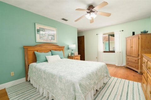 House in Port Orange, Florida 4 bedrooms, 216.56 sq.m. № 1883409 - photo 19