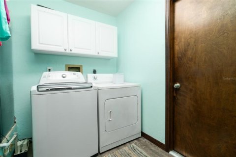House in Port Orange, Florida 4 bedrooms, 216.56 sq.m. № 1883409 - photo 26