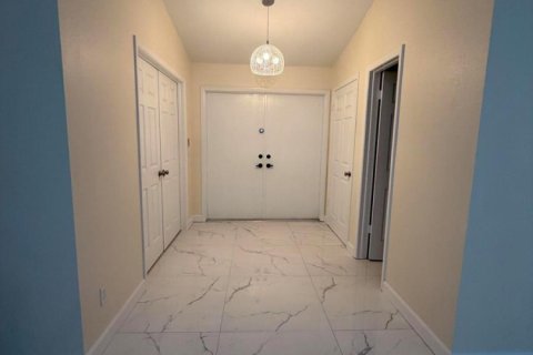 Villa ou maison à vendre à Lauderhill, Floride: 3 chambres, 200.76 m2 № 2427874 - photo 8