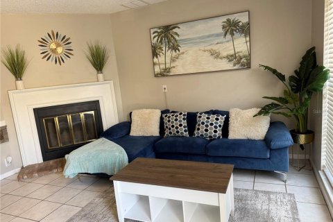 Townhouse in Temple Terrace, Florida 2 bedrooms, 108.7 sq.m. № 2406908 - photo 7