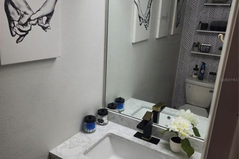 Townhouse in Temple Terrace, Florida 2 bedrooms, 108.7 sq.m. № 2406908 - photo 10