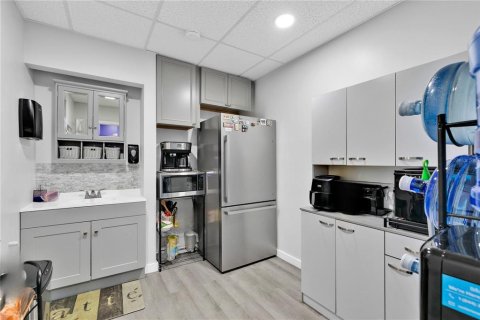 Propiedad comercial en alquiler en Orlando, Florida, 131.55 m2 № 1686904 - foto 20