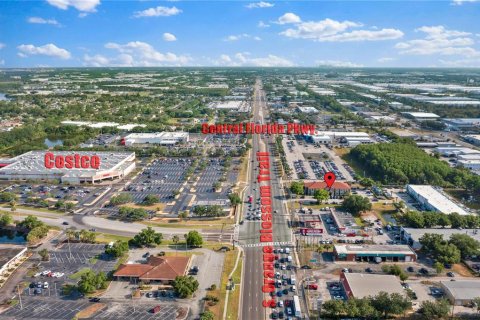 Propiedad comercial en alquiler en Orlando, Florida, 131.55 m2 № 1686904 - foto 28