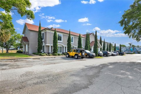 Propiedad comercial en alquiler en Orlando, Florida, 131.55 m2 № 1686904 - foto 2