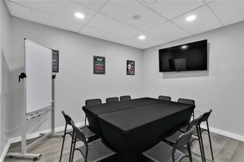 Propiedad comercial en alquiler en Orlando, Florida, 131.55 m2 № 1686904 - foto 10