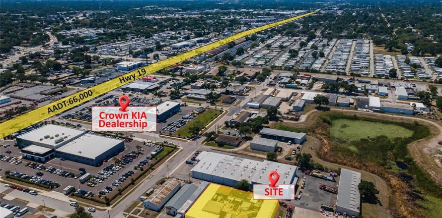 Commercial property in Pinellas Park, Florida 791.16 sq.m. № 2195151