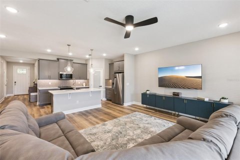 Casa en venta en Clermont, Florida, 4 dormitorios, 186.27 m2 № 2385877 - foto 7