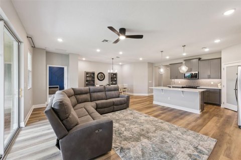 Casa en venta en Clermont, Florida, 4 dormitorios, 186.27 m2 № 2385877 - foto 6