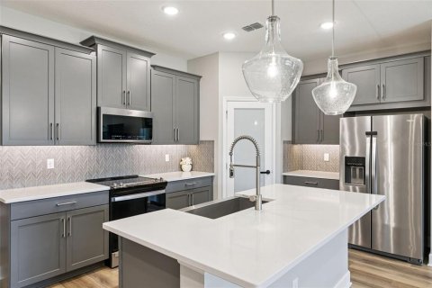 Casa en venta en Clermont, Florida, 4 dormitorios, 186.27 m2 № 2385877 - foto 13