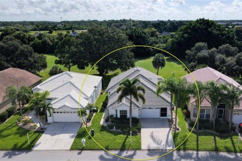 House in Punta Gorda, Florida 3 bedrooms, 159.7 sq.m. № 950610 - photo 2