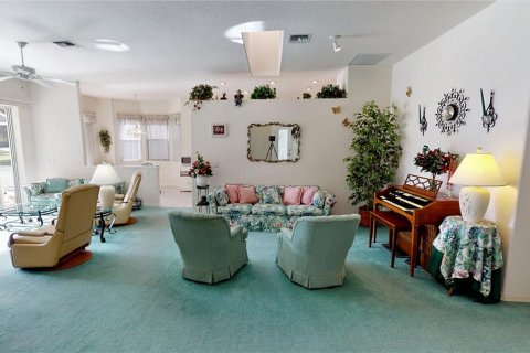 House in Punta Gorda, Florida 3 bedrooms, 159.7 sq.m. № 950610 - photo 10