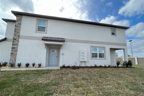 Townhouse in San Antonio, Florida 3 bedrooms, 166.02 sq.m. № 1915324 - photo 2