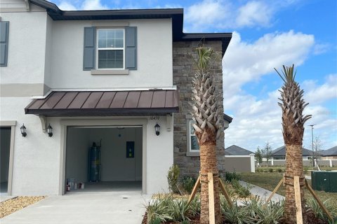 Townhouse in San Antonio, Florida 3 bedrooms, 166.02 sq.m. № 1915324 - photo 1