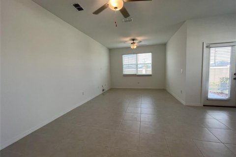 Townhouse in San Antonio, Florida 3 bedrooms, 166.02 sq.m. № 1915324 - photo 5