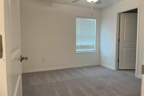 Townhouse in San Antonio, Florida 3 bedrooms, 166.02 sq.m. № 1915324 - photo 15