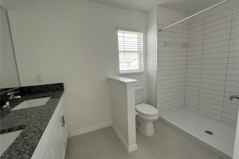 Townhouse in San Antonio, Florida 3 bedrooms, 166.02 sq.m. № 1915324 - photo 12
