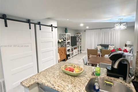 Купить кондоминиум в Дирфилд-Бич, Флорида 2 спальни, 120.77м2, № 2045113 - фото 4