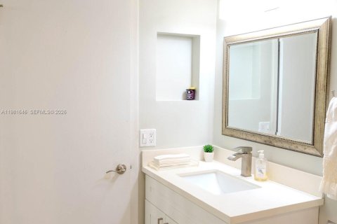 Купить кондоминиум в Дирфилд-Бич, Флорида 2 спальни, 120.77м2, № 2045113 - фото 11