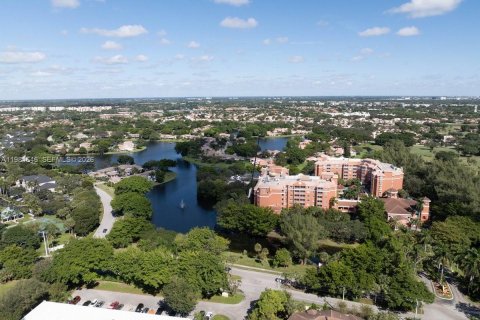 Купить кондоминиум в Дирфилд-Бич, Флорида 2 спальни, 120.77м2, № 2045113 - фото 23