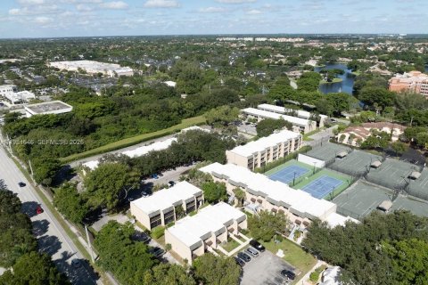 Купить кондоминиум в Дирфилд-Бич, Флорида 2 спальни, 120.77м2, № 2045113 - фото 25