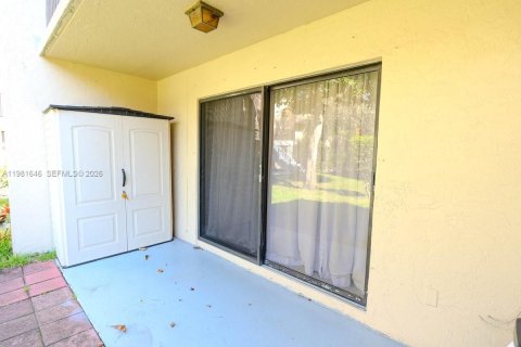 Купить кондоминиум в Дирфилд-Бич, Флорида 2 спальни, 120.77м2, № 2045113 - фото 20