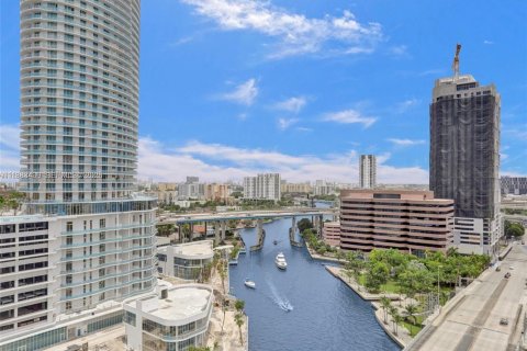 Студия в кондо в Майами, Флорида № 2050230