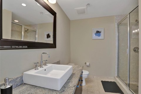 Condominio en alquiler en Miami, Florida, 53.88 m2 № 2050230 - foto 28