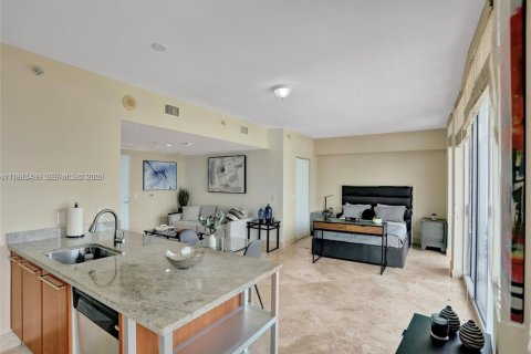 Condominio en alquiler en Miami, Florida, 53.88 m2 № 2050230 - foto 20