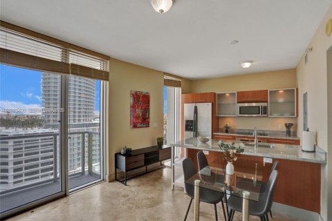 Condominio en alquiler en Miami, Florida, 53.88 m2 № 2050230 - foto 16