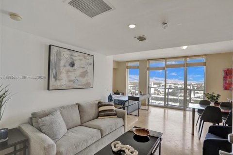 Condominio en alquiler en Miami, Florida, 53.88 m2 № 2050230 - foto 3