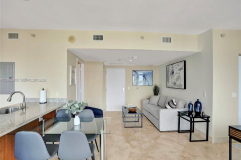 Condominio en alquiler en Miami, Florida, 53.88 m2 № 2050230 - foto 10