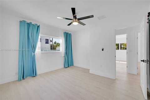 Casa en venta en Hollywood, Florida, 4 dormitorios, 158.31 m2 № 1861117 - foto 19