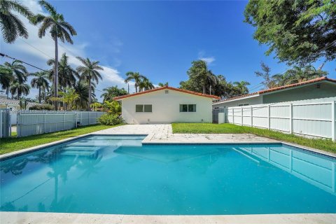 Casa en venta en Hollywood, Florida, 4 dormitorios, 158.31 m2 № 1861117 - foto 26