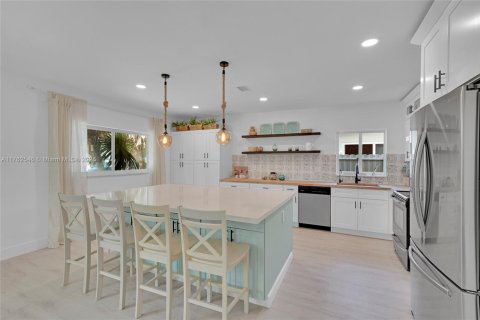 Casa en venta en Hollywood, Florida, 4 dormitorios, 158.31 m2 № 1861117 - foto 9