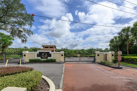 Adosado en venta en Altamonte Springs, Florida, 2 dormitorios, 115.94 m2 № 1827189 - foto 3