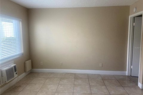 Condominio en venta en Tampa, Florida, 3 habitaciones, 31.22 m2 № 2108765 - foto 7