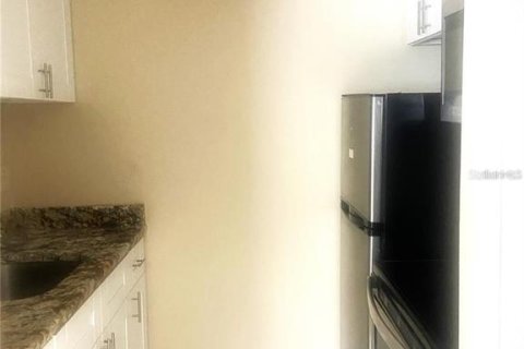Condominio en venta en Tampa, Florida, 3 habitaciones, 31.22 m2 № 2108765 - foto 4