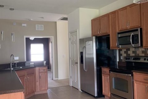 House in Riverview, Florida 4 bedrooms, 192.68 sq.m. № 2095890 - photo 12