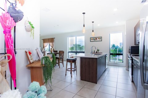 Condo in Doral, Florida, 3 bedrooms in URBANA  № 1863933 - photo 10