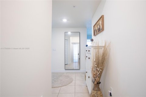 Condo in Doral, Florida, 3 bedrooms in URBANA  № 1863933 - photo 9