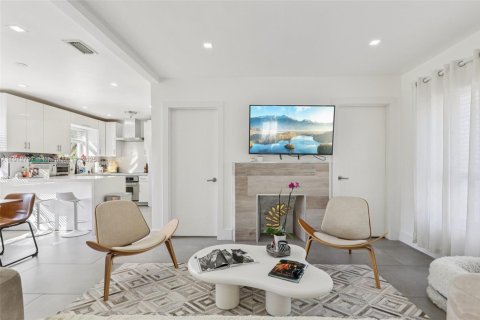 Купить виллу или дом в Майами-Шорс, Флорида 3 спальни, 119.01м2, № 1973631 - фото 5