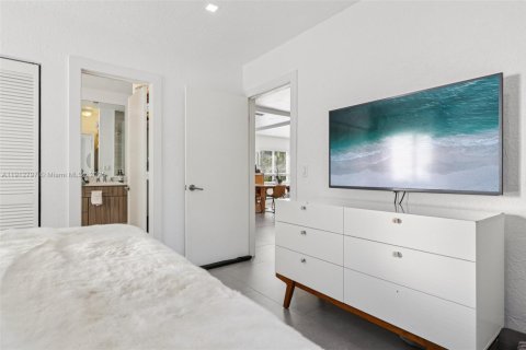 Купить виллу или дом в Майами-Шорс, Флорида 3 спальни, 119.01м2, № 1973631 - фото 14