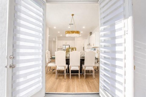 Villa ou maison à vendre à Orlando, Floride: 5 chambres, 318.19 m2 № 2354306 - photo 19