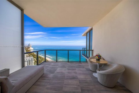 Condo in Bal Harbour, Florida, 2 bedrooms  № 1715861 - photo 19