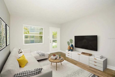 Apartamento en alquiler en Tampa, Florida, 2 dormitorios, 92.9 m2 № 1904149 - foto 4